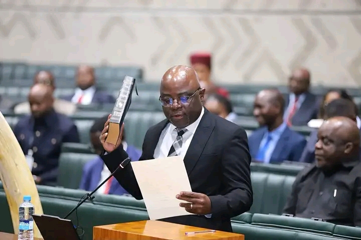 KAMPYONGO SAYS HE IS THE LEGITIMATE LEADER OF OPPOSITION IN PARLEY.