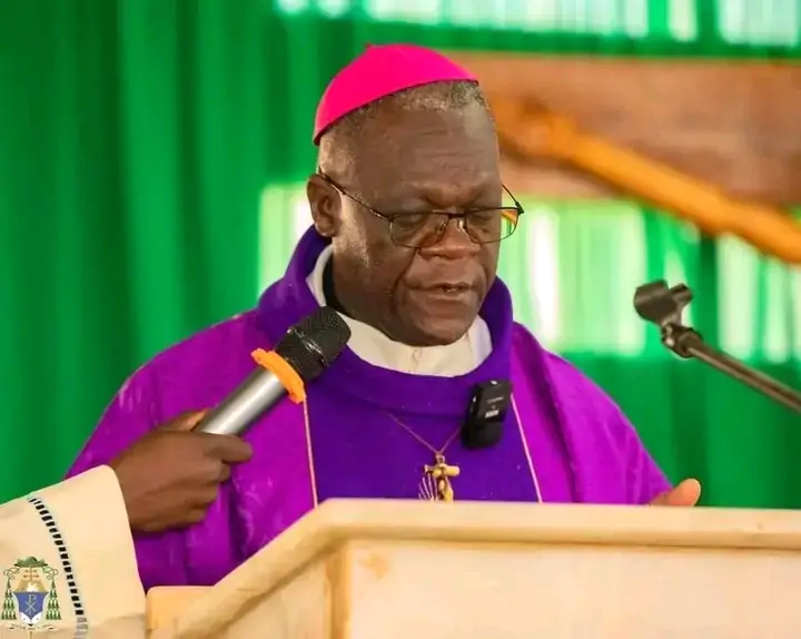 Archbishop Alick Banda has been released from Chimbokaila Prison after meeting the K80,000 bail conditions imposed by the Lusaka Magistrate Court