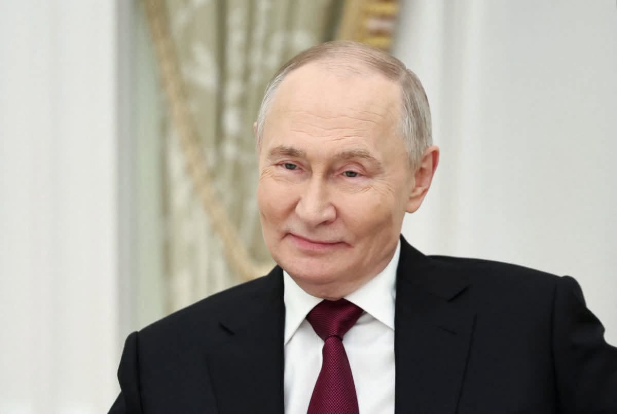 Putin’s new intimidation tactic is to send agents to ‘poo’ in homes of Finnish MPs