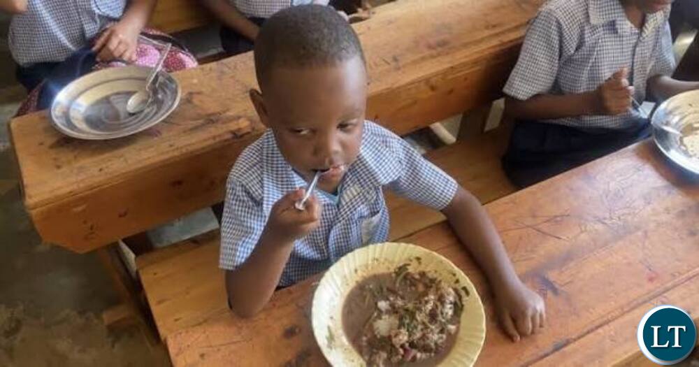 Zambia : Rufunsa DC Commends ADRA, WFP For Supporting School Feeding Programme